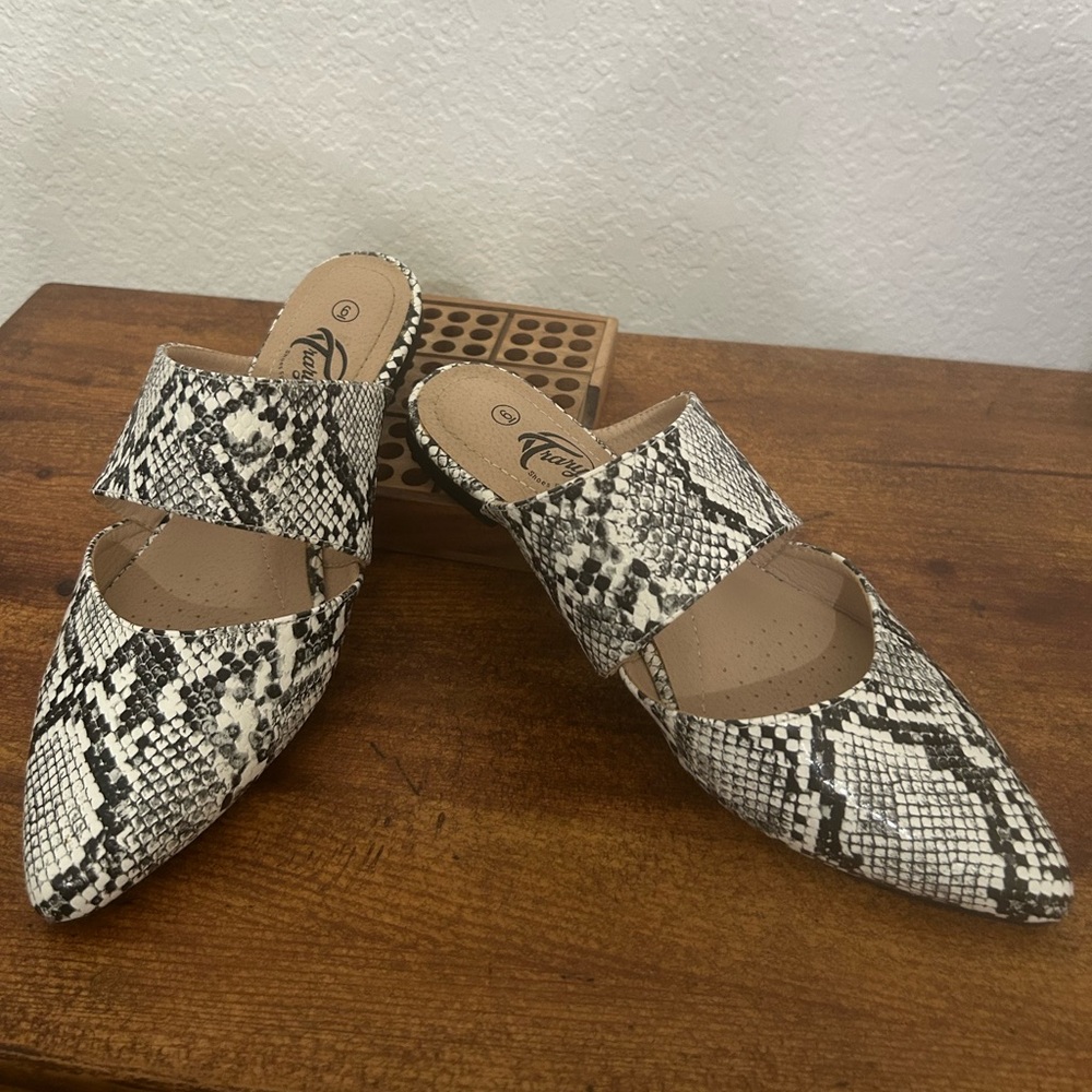 Trary Black & White Snake-Print Pointed Toe Slip Mules